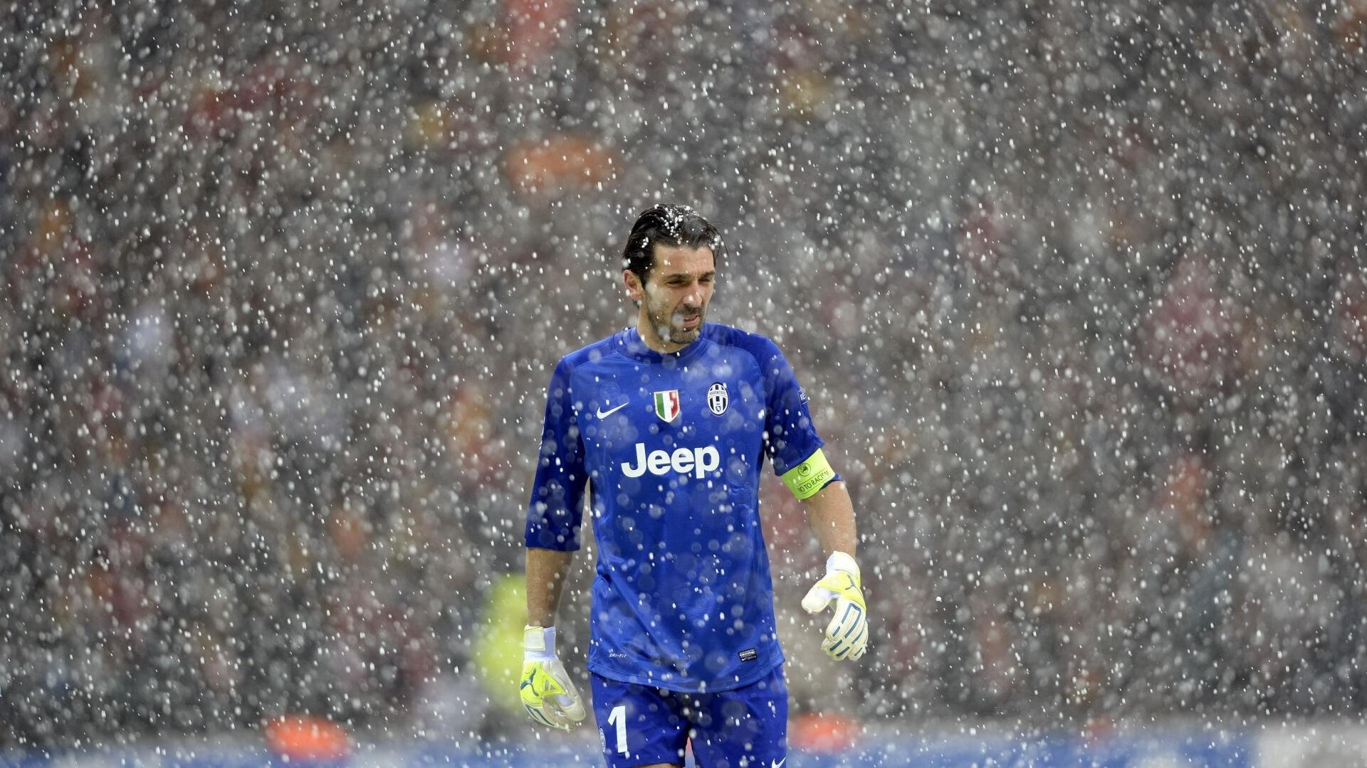 林丹出席体育嘉年华现场气氛热烈,林丹集锦